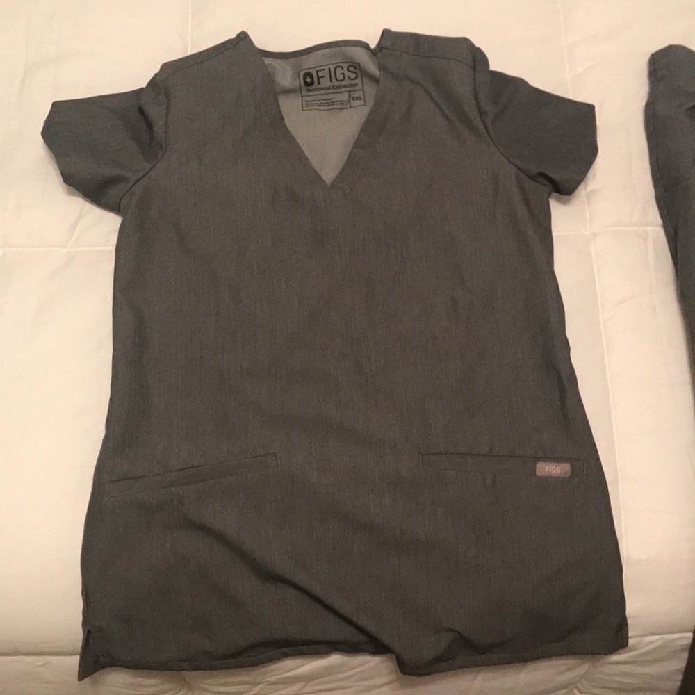 Graphite figs scrub top